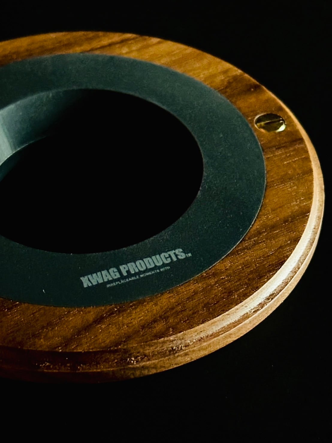 X-HOLDER WALNUT