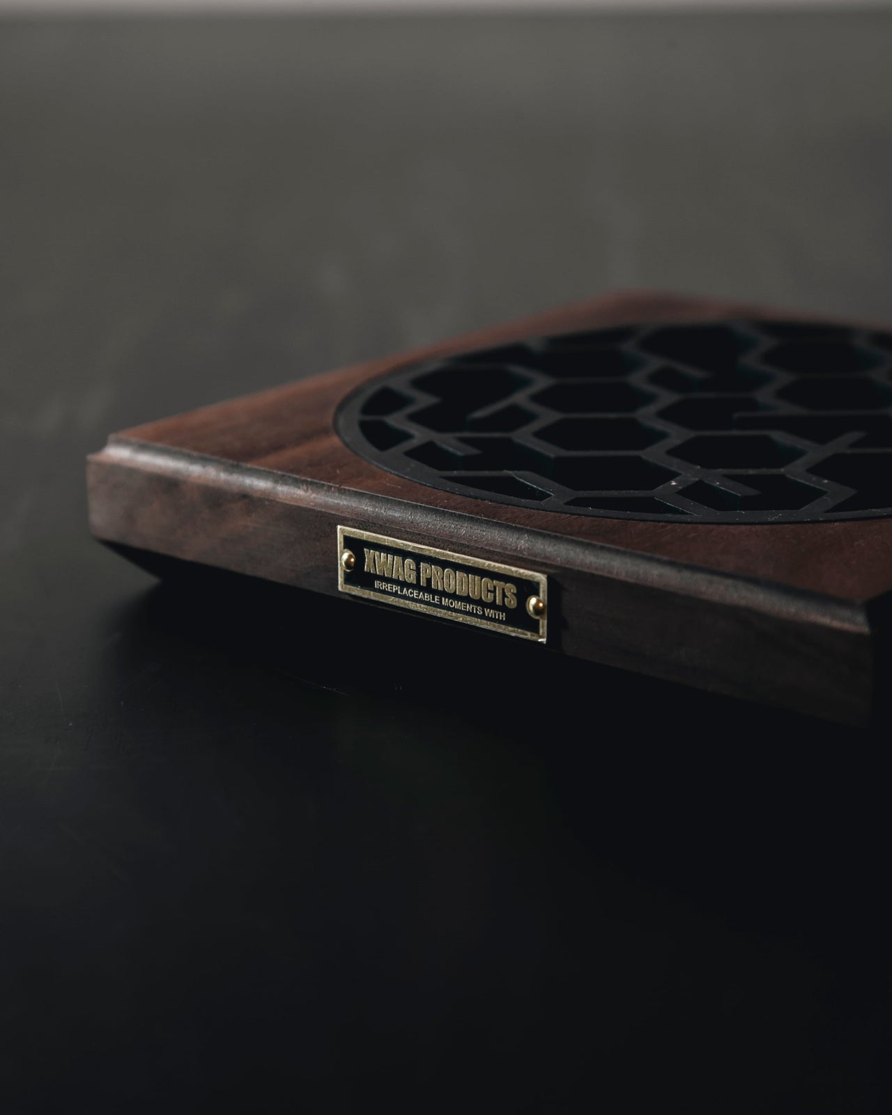 X-TAGE WALNUT SQUARE（ L）